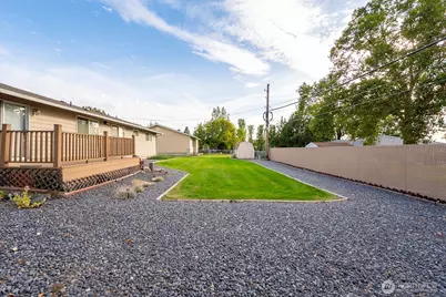 2118 S Crestmont Drive, Moses Lake, WA 98837 - Photo 30