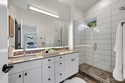 3915 SW Genesee Street, Seattle, WA 98116 - Photo 16