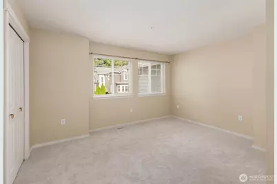 5589 Lakemont Boulevard SE #1706, Bellevue, WA 98006 - Photo 12