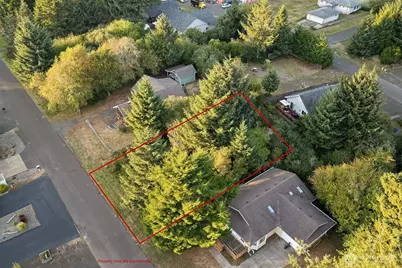 668 Island Circle SE, Ocean Shores, WA 98569 - Photo 4