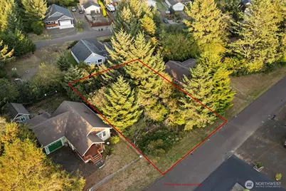 668 Island Circle SE, Ocean Shores, WA 98569 - Photo 2