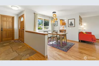 8622 NE 139th Street, Kirkland, WA 98034 - Photo 2
