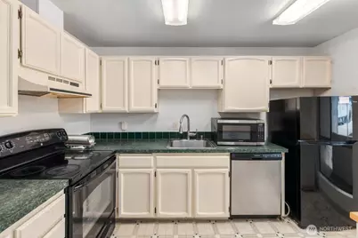 1622 103rd Place NE #L3, Bellevue, WA 98004 - Photo 18