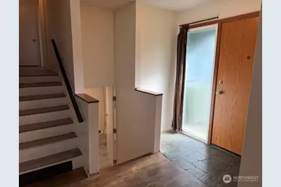 11043 14th Ave S, Seattle, WA 98168 - Photo 2