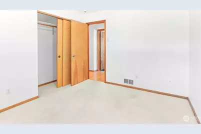 878 Mount Olympus Avenue SE, Ocean Shores, WA 98569 - Photo 16