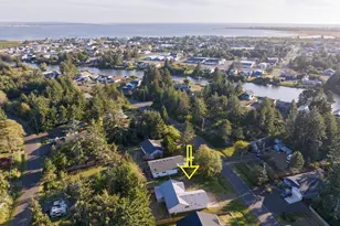 878 Mt Olympus Ave SE, Ocean Shores, WA 98569 - Photo 24