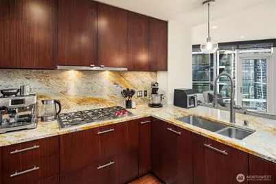500 106th Avenue NE #3109, Bellevue, WA 98004 - Photo 4
