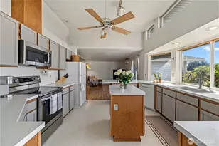 10888 Wilson Ln, Mount Vernon, WA 98273 - Photo 10
