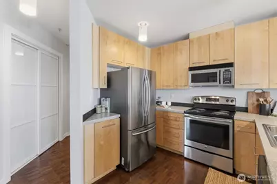 655 Crockett Street #A408, Seattle, WA 98109 - Photo 10