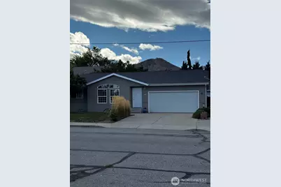 14 Charles Street, Wenatchee, WA 98801 - Photo 2
