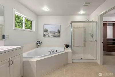 1021 271st Avenue SE, Sammamish, WA 98075 - Photo 32