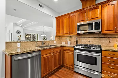 4406 Providence Point Place SE #101, Issaquah, WA 98029 - Photo 14