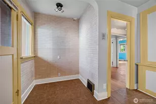 1159 N 77th St, Seattle, WA 98103 - Photo 14
