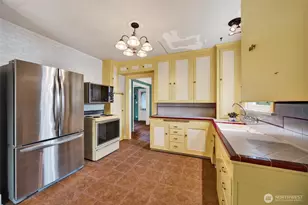 1159 N 77th St, Seattle, WA 98103 - Photo 12