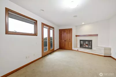 9600 Hilltop Road, Bellevue, WA 98004 - Photo 16