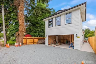 226 E Orange Ave, Burlington, WA 98233 - Photo 14