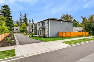 18554 Stone Ave N, Shoreline, WA 98133 - Photo 2