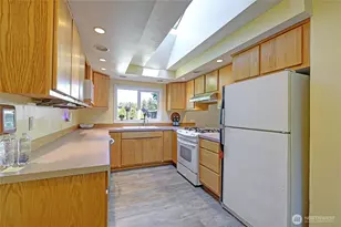 371 Cambrae Dr, Camano Island, WA 98282 - Photo 14
