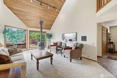 9520 Odin Way, Bothell, WA 98011 - Photo 2