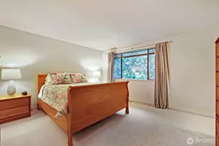 11821 NE 102nd Pl, Kirkland, WA 98033 - Photo 14