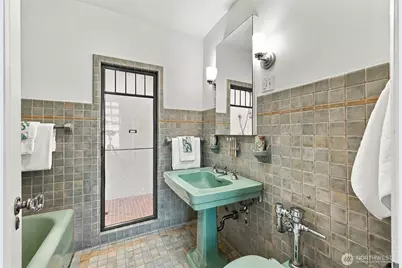 1223 Spring Street #1200, Seattle, WA 98104 - Photo 36