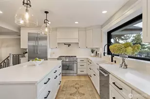 15194 Sunrise Drive NE, Bainbridge Island, WA 98110 - Photo 18