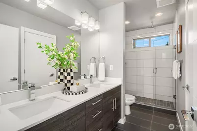 8012 20th Avenue NW, Seattle, WA 98117 - Photo 16