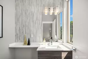 8012 20th Ave NW, Seattle, WA 98117 - Photo 12
