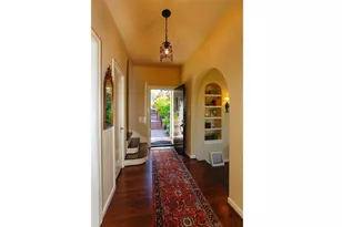 3829 43rd Ave NE, Seattle, WA 98105 - Photo 4