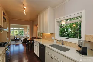 3829 43rd Ave NE, Seattle, WA 98105 - Photo 16