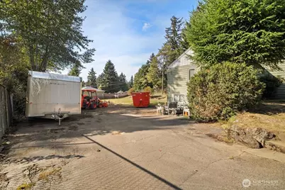 12005 5th Avenue S, Seattle, WA 98168 - Photo 4