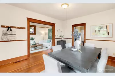 4611 34th Avenue W, Seattle, WA 98199 - Photo 10