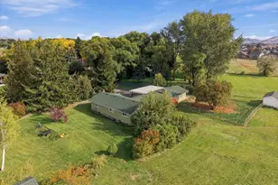 2104 W Dry Creek Rd, Ellensburg, WA 98926 - Photo 2