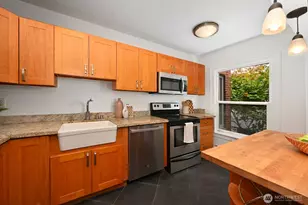 735 Federal Ave E, Seattle, WA 98102 - Photo 8