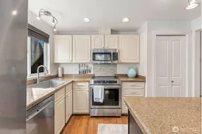 4503 218th Street SW #A, Mountlake Terrace, WA 98043 - Photo 14