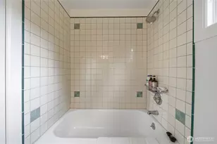 12015 Exeter Ave NE, Seattle, WA 98125 - Photo 20