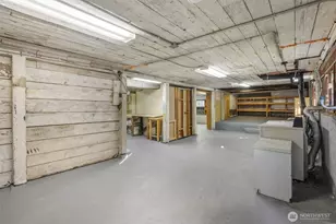 809 23rd Ave E, Seattle, WA 98112 - Photo 18