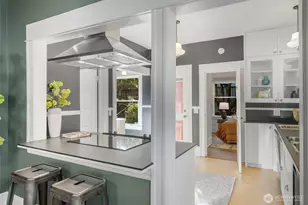 809 23rd Ave E, Seattle, WA 98112 - Photo 4