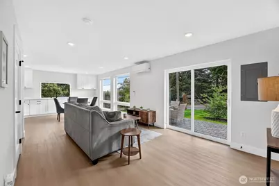 10029 14th Avenue S, Seattle, WA 98168 - Photo 6