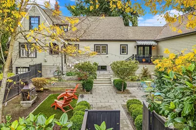1060 Spruce Street, Edmonds, WA 98020 - Photo 2