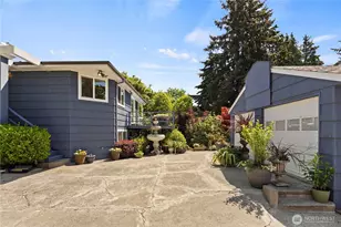 707 W Bertona St, Seattle, WA 98119 - Photo 32