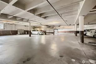 610 Aloha St, Seattle, WA 98109 - Photo 14