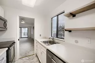 610 Aloha St, Seattle, WA 98109 - Photo 36