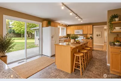 22506 45th Place W, Mountlake Terrace, WA 98043 - Photo 22