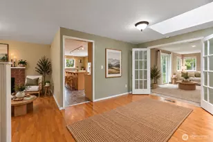 22506 45th Pl W, Mountlake Terrace, WA 98043 - Photo 18