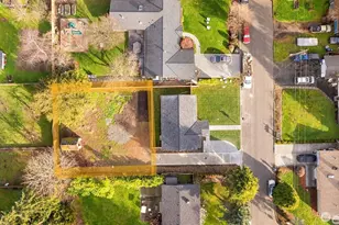 8708 NE 140th St, Kirkland, WA 98034 - Photo 1