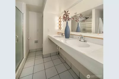 8015 42nd Avenue NE, Seattle, WA 98115 - Photo 26