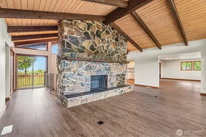 816 Si Town Road, Castle Rock, WA 98611 - Photo 12