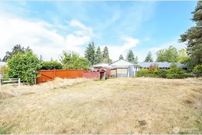520 S 94th Street, Tacoma, WA 98444 - Photo 36
