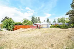 520 S 94th St, Tacoma, WA 98444 - Photo 36